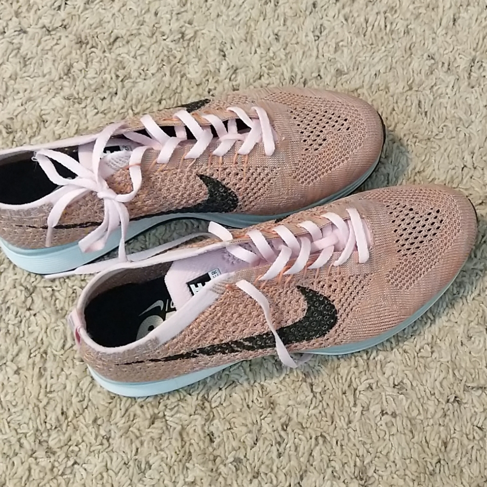 Nike flynit sneakers